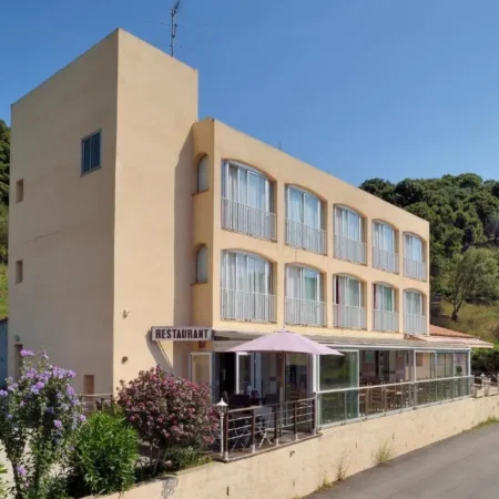 Hotel Alata