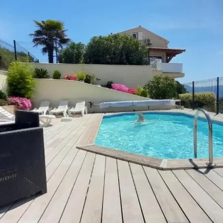 Gites Sassone a Ajaccio. Location de maison de vacances.