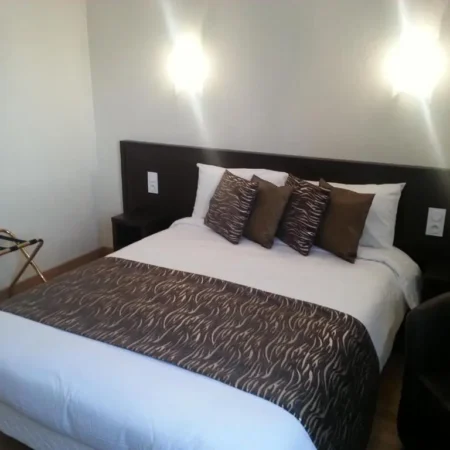 Hotel Le Chapeau Rouge