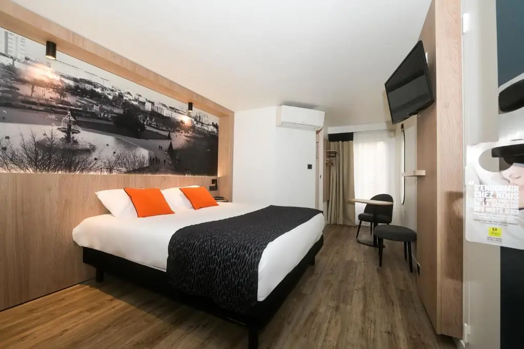 Logis Hotel Angers Sud Rest. Henriette