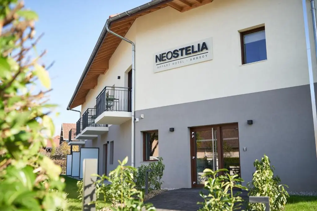Neostelia