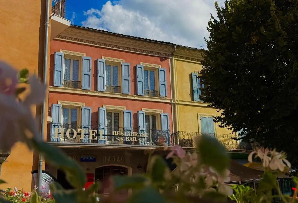 Hotel – Bar – Restaurant Les Callunes