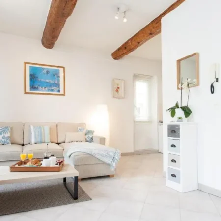 Apartments in Antibes – Carousel – Pimms