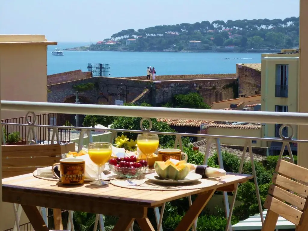 Apartments in Antibes – ‘Cap View’