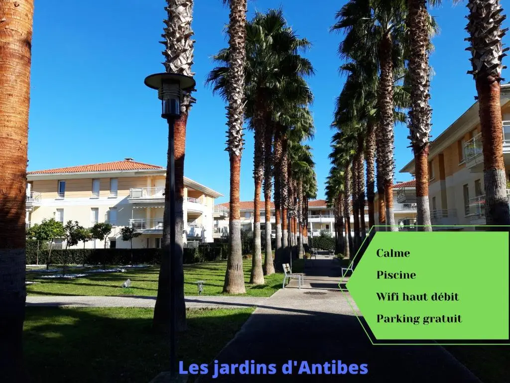 Les jardins d’ Antibes: Appartement dans residence avec piscine proche plage, Marineland, Port, Fort Carre, Cote d’Azur