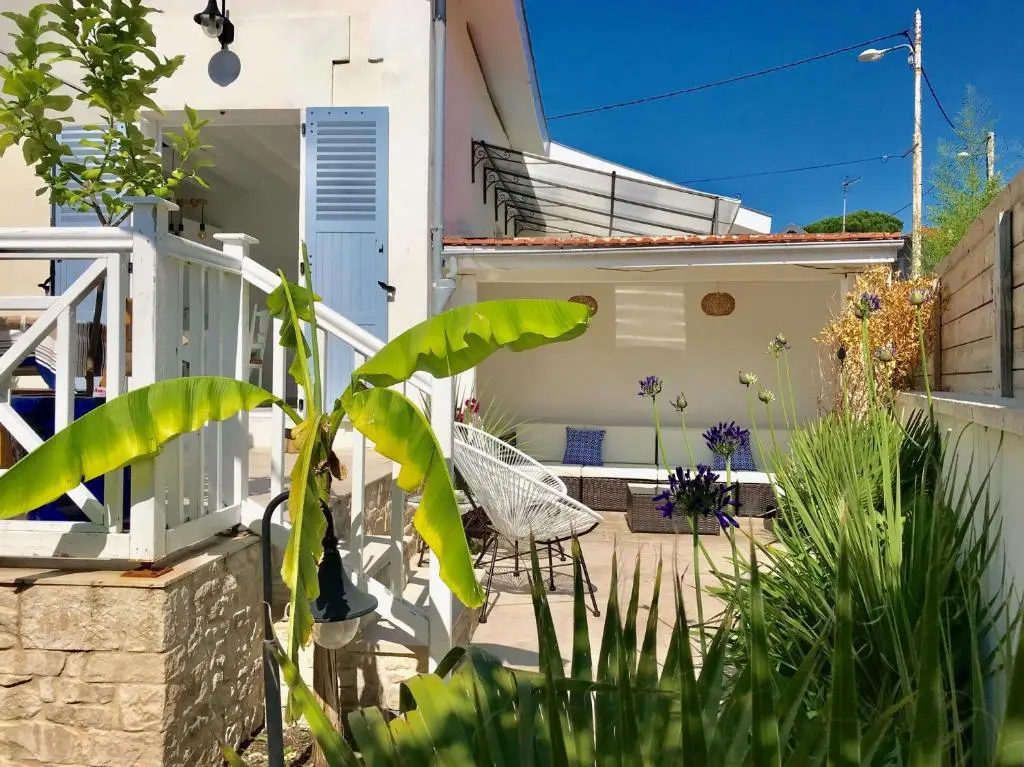 Villa LE TROIS MATS