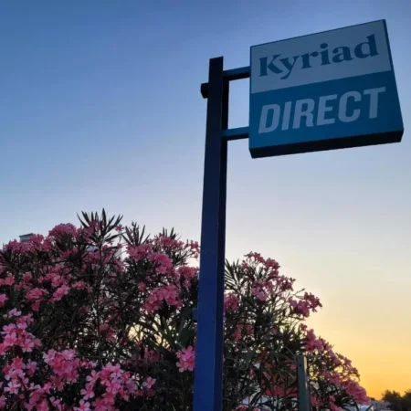 Hotel Kyriad Direct Arles