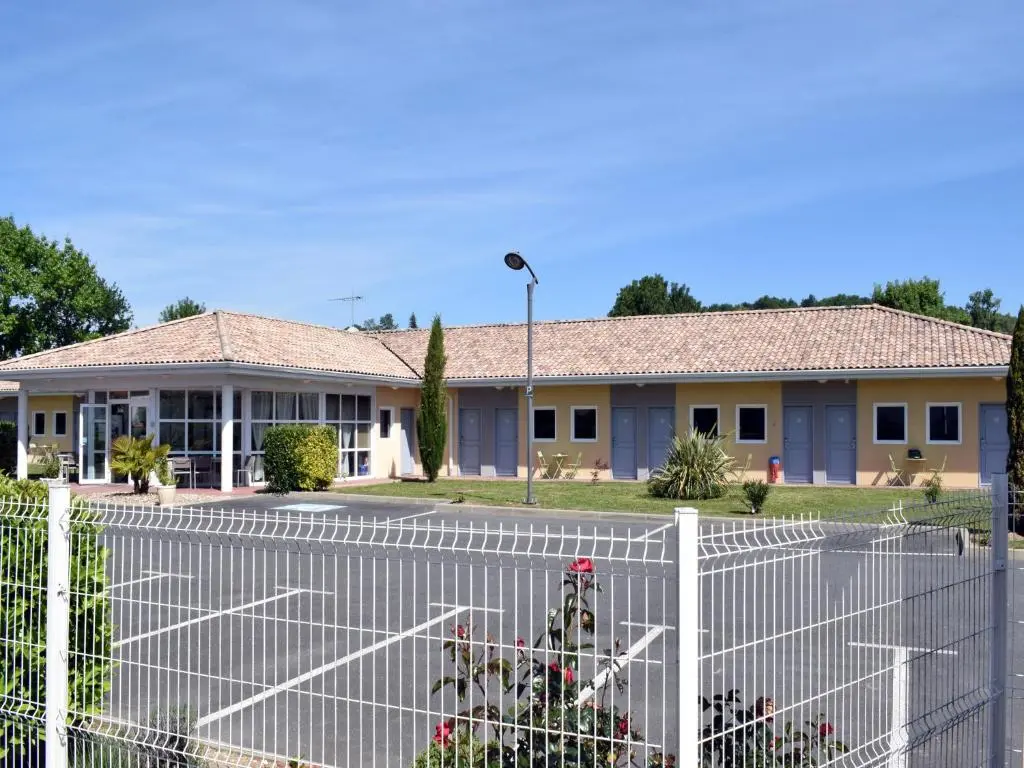 Fasthotel Montcaret