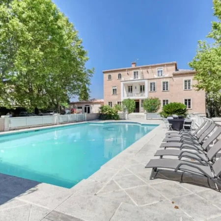 Hotel de Provence Domaine De La Nerthe