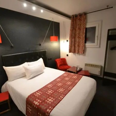 BRIT HOTEL Baillet-en-France