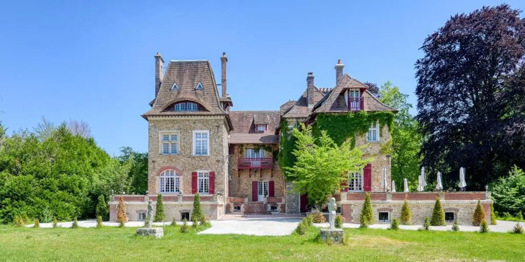 Le Petit Chateau de Barbizon au Bois du Mee (Chambres & Maisons)