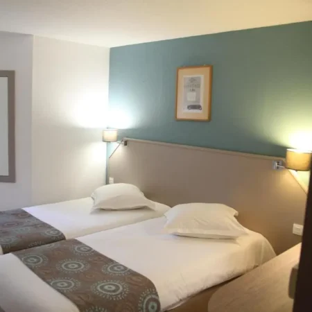 Doubs Hotel Besancon Ecole Valentin