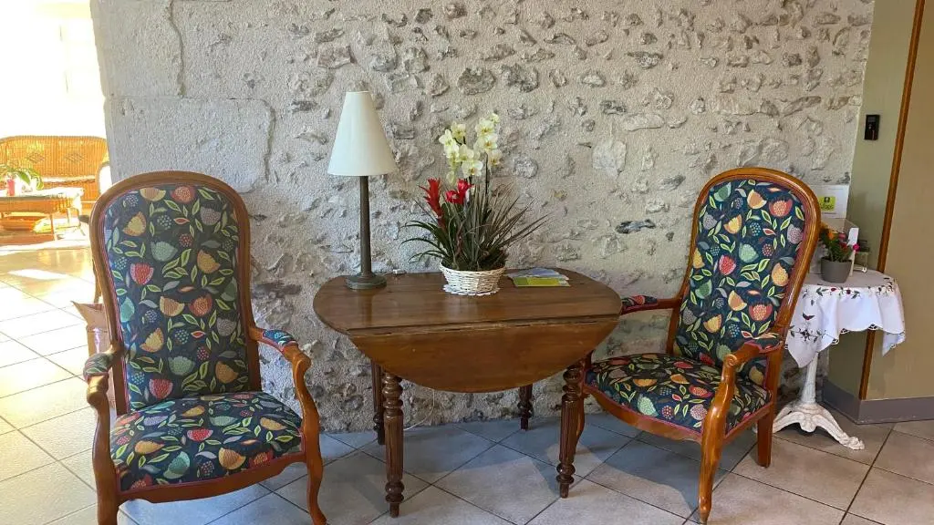 Logis Hostellerie Blanche de Castille