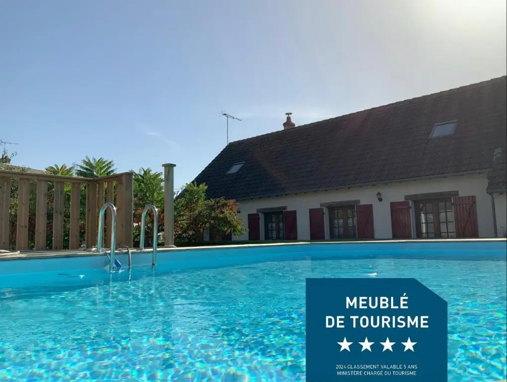 Maison familiale Blois piscine et SPA