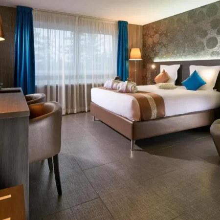 Brit Airport Club Hotel