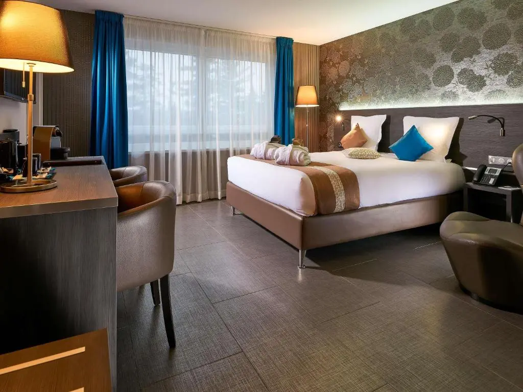 Brit Airport Club Hotel