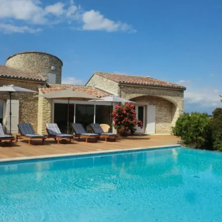 MAISON DE INNA