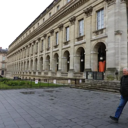 B&B Le Miroir aux Fees Bordeaux