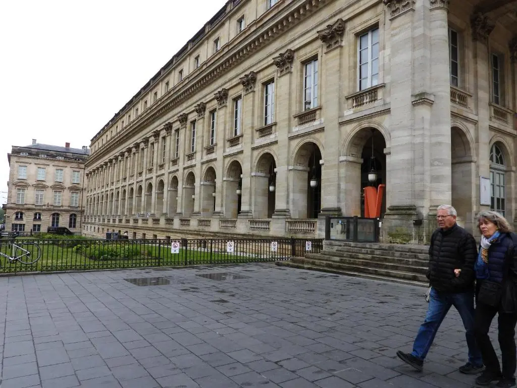 B&B Le Miroir aux Fees Bordeaux