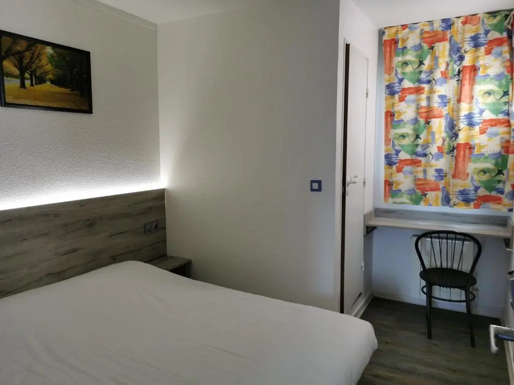 ALPHA HOTEL