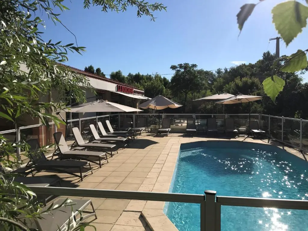 Hotel Kyriad Aix les Milles – Plan de campagne