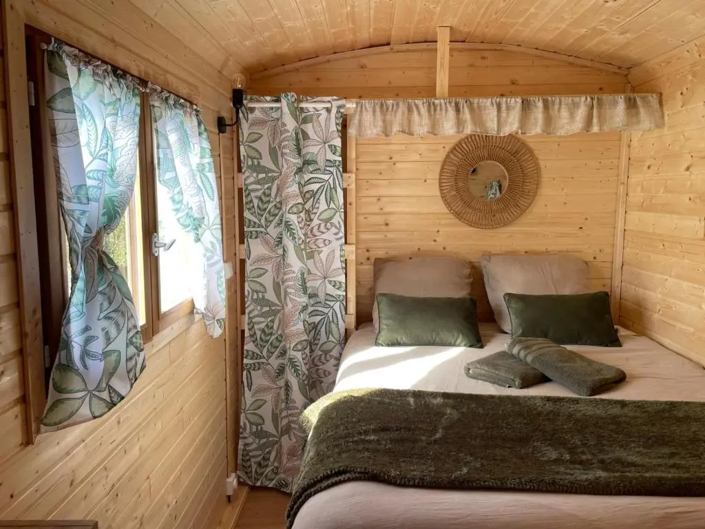 La Caminade, gite, chambres et table d’hotes avec piscine dans les Baronnies des Hautes-Pyrenees