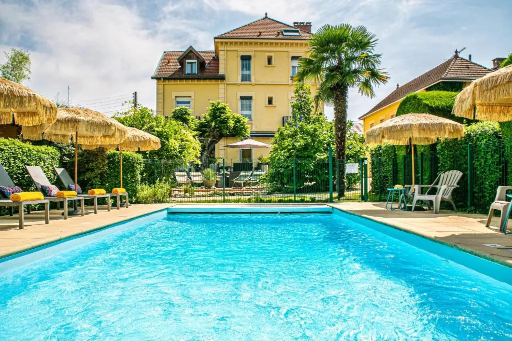 Hotel Des Dauphins