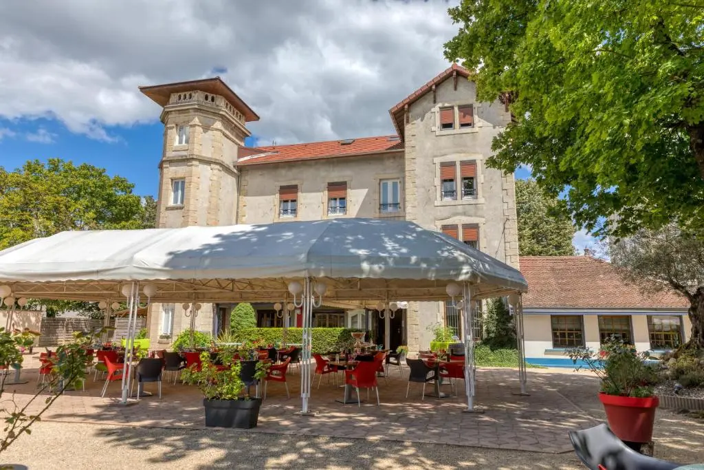 Logis Hotel la Commanderie de Champarey