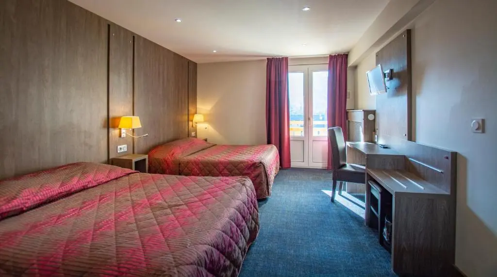 HOTEL MONT-BRISON