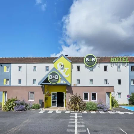 B&B HOTEL Caen Memorial