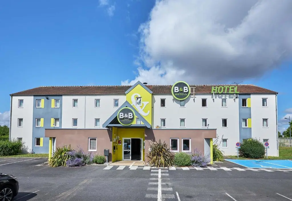 B&B HOTEL Caen Memorial