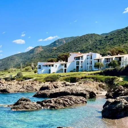 Residence Punta Paliagi : Hotel Appartements avec piscine, Pied dans l’eau, Proche mer, Sagone et Ajaccio en Corse-du-Sud