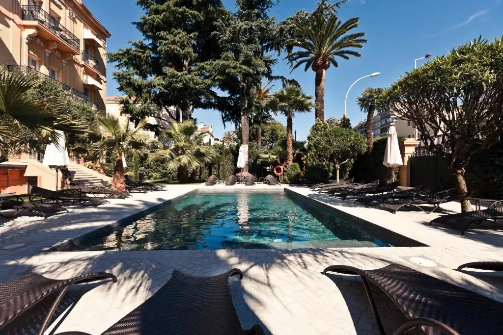 Golden Tulip Hotel Cannes – Hotel De Paris