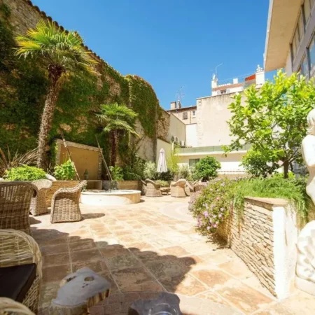 Best Western Premier Le Patio des Artistes – Cannes