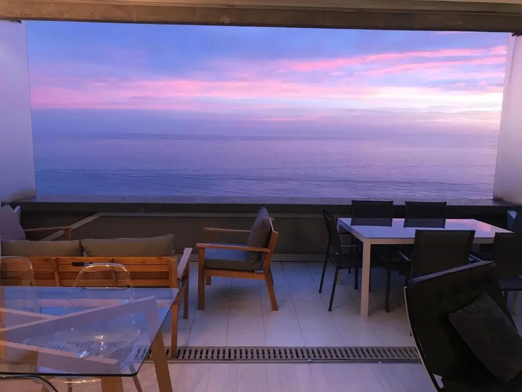 Costa Plana Collection : Appartement de vacances avec piscine et parking, proche Monaco et plage en Cote d’Azur, PACA
