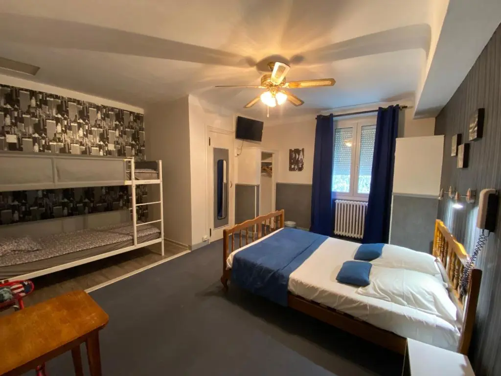 Au Royal Hotel