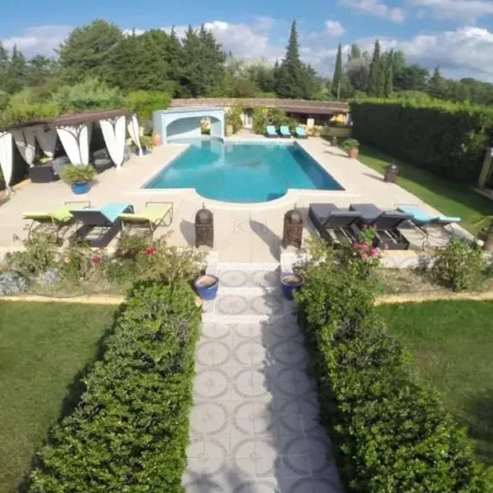 DOMAINE LA CHAMADE