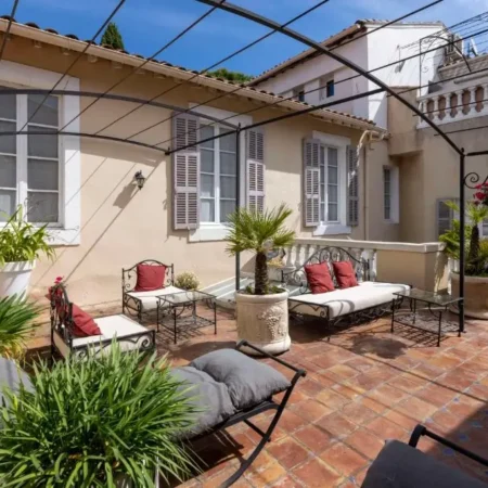 Le Comtadin Hotel