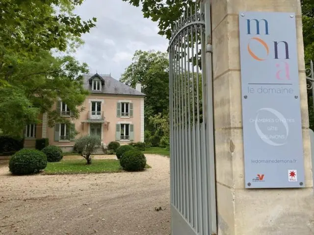 Le Domaine De Mona
