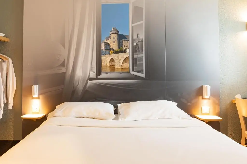 B&B HOTEL Laval Change