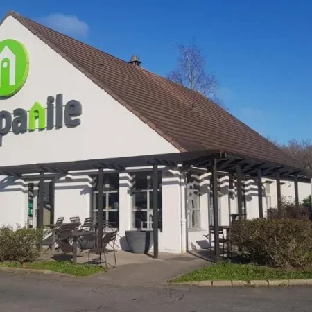 Campanile Chantilly