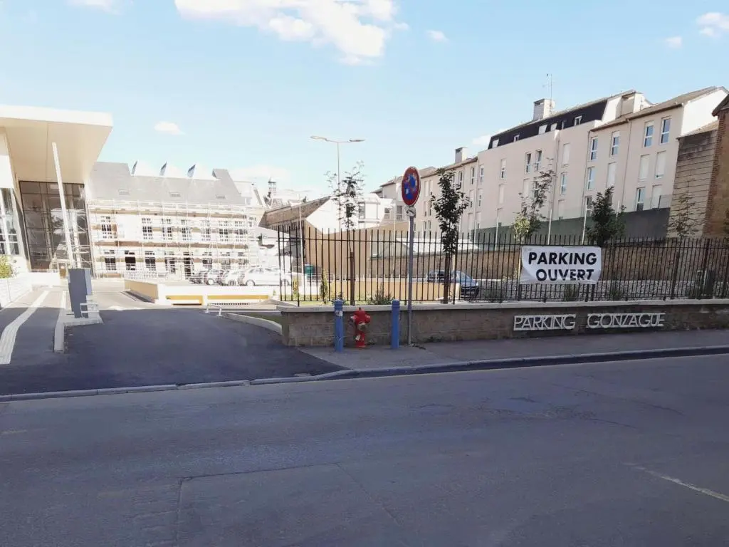 La Cour