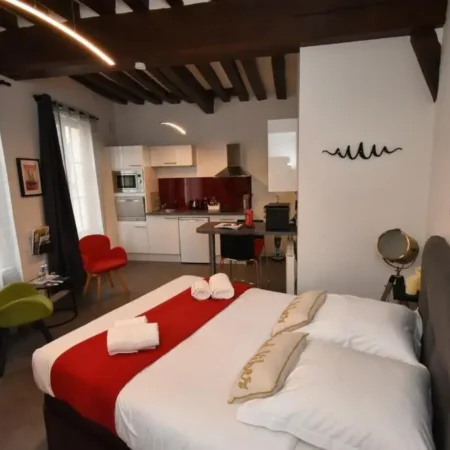 Nuits Chartraines, Le Saint-Aignan, meuble de tourisme 3 etoiles parking proche