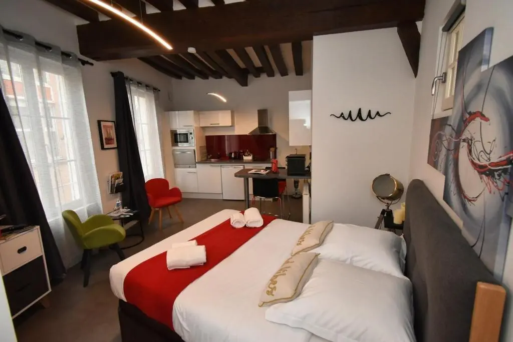 Nuits Chartraines, Le Saint-Aignan, meuble de tourisme 3 etoiles parking proche