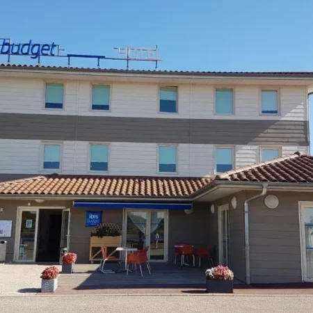 ibis budget Amberieu-en-Bugey Chateau-Gaillard