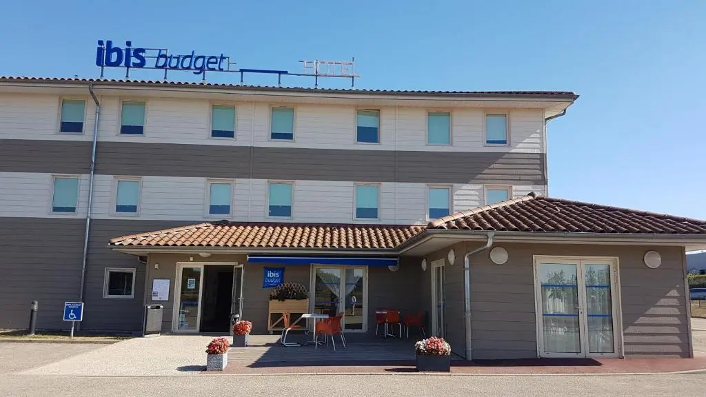 ibis budget Amberieu-en-Bugey Chateau-Gaillard