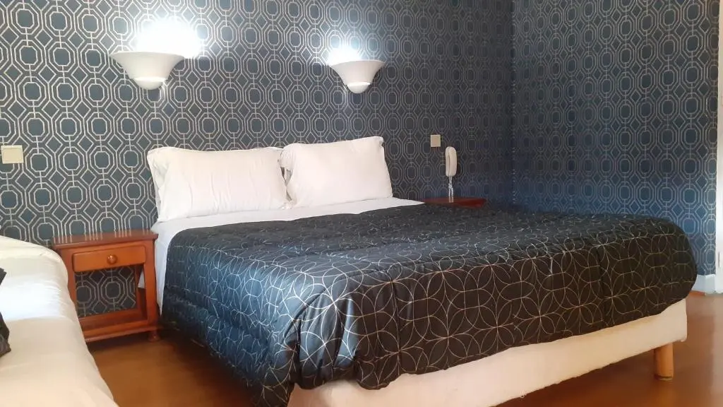 HOTEL DES COURONNES CHATEAUDUN