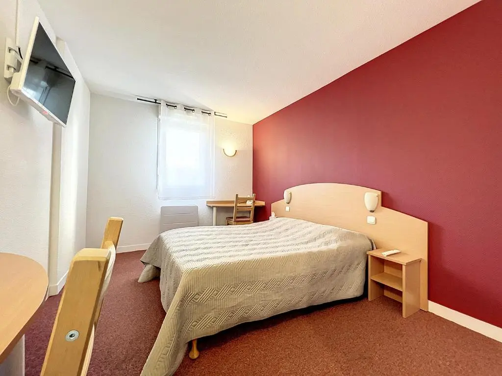 Val Hotel