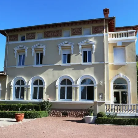 Logis Hotel le Chateau Blanchard