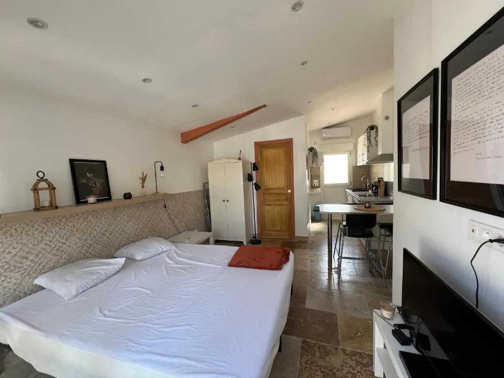 Studio Hotel